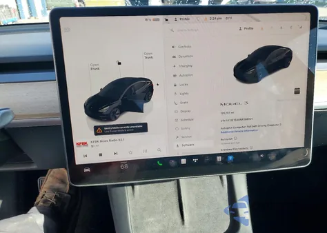 2022 Tesla Model 3 z USA, uszkodzony, nr VIN 5YJ3E1EA0NF288021